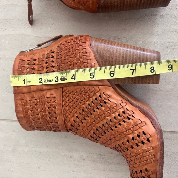 Rag & Bone Leather Newbury Bohemian Bootie Ankle Boots Size 39.5 - Picture 11 of 15